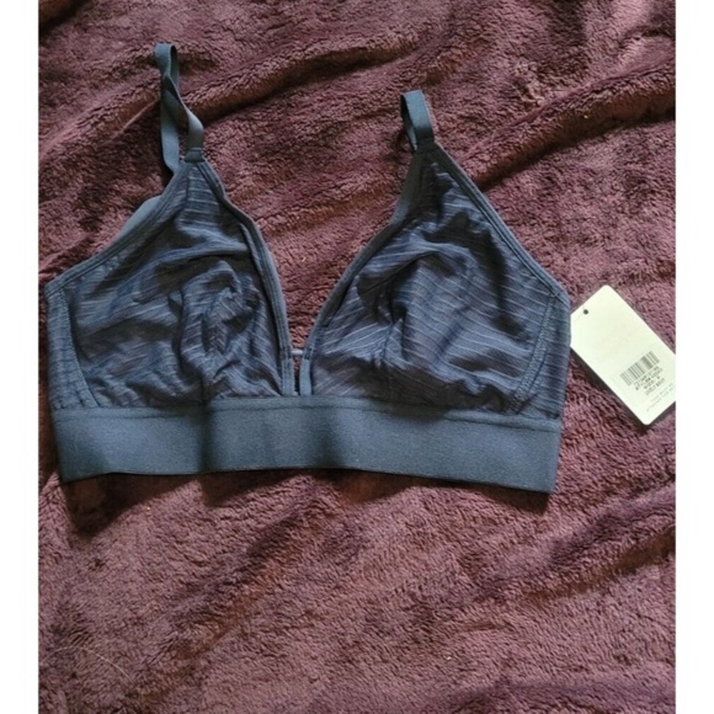 All.You. Lively Women's‎ Medium Stripe Mesh navy Bralette size 2
